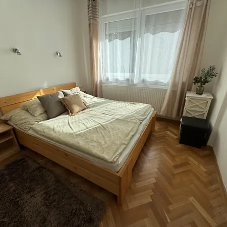 Liliana Es Csonakhaz Apartament *