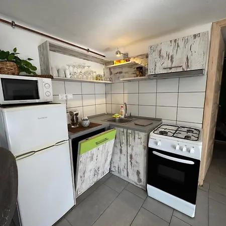 Liliana Es Csonakhaz Badacsonytomaj