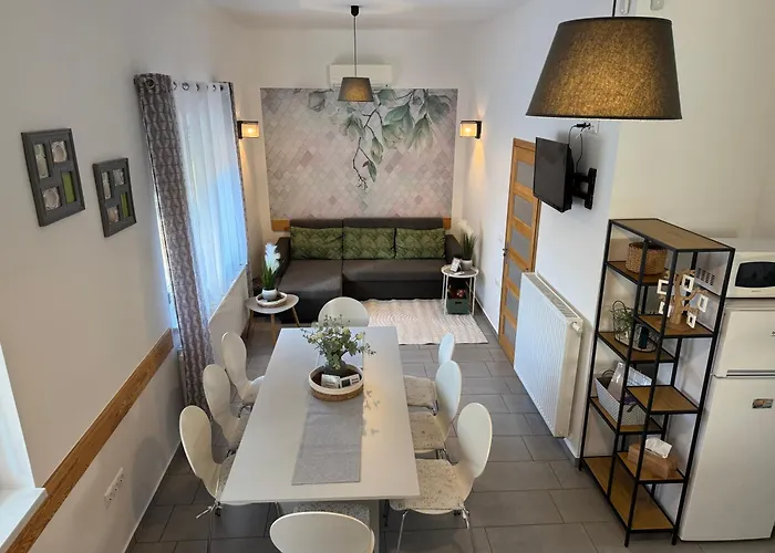 Liliana Es Csonakhaz Apartament