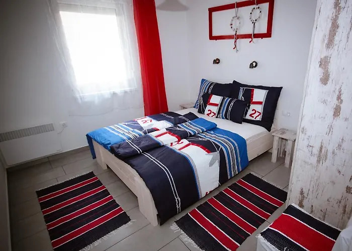 Liliana Es Csonakhaz