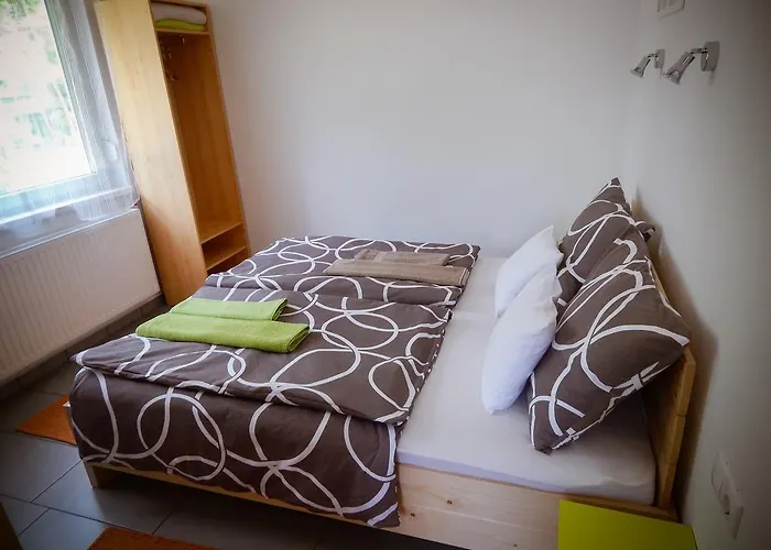 Apartament Liliana Es Csonakhaz