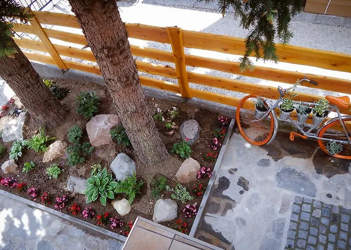 Liliana Es Csonakhaz