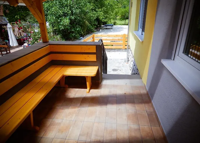 Liliana Es Csonakhaz