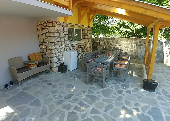Apartament Liliana Es Csonakhaz